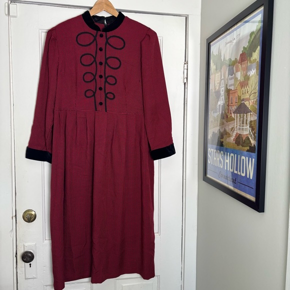 VTG 80s Lady Dorby Red/Black Houndstooth Maxi Dress-Velvet Collar/Buttons-Sz 18W - Picture 1 of 8